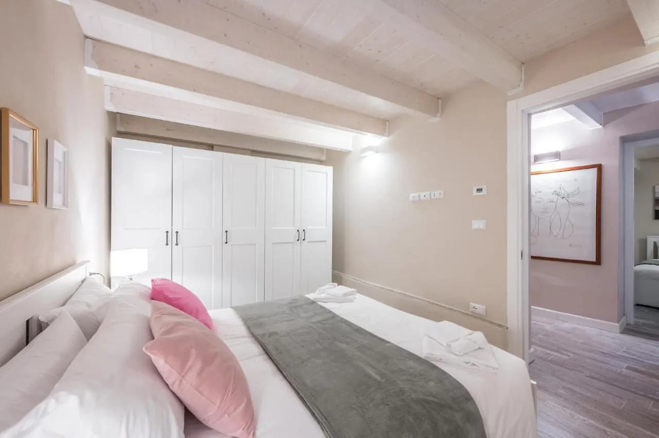 Broccaindosso Wood Apartments 5* 볼로냐