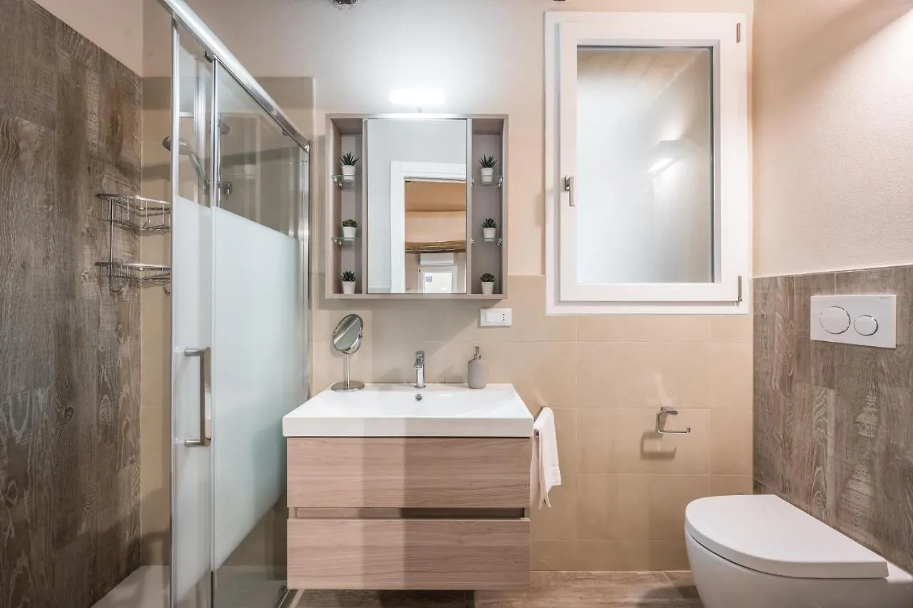 Broccaindosso Wood Apartments 5* 볼로냐