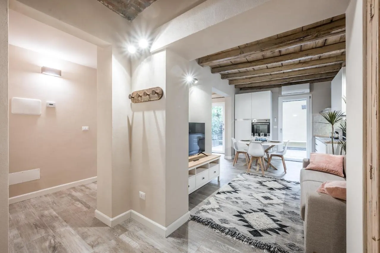 Broccaindosso Wood Apartments 5* 볼로냐