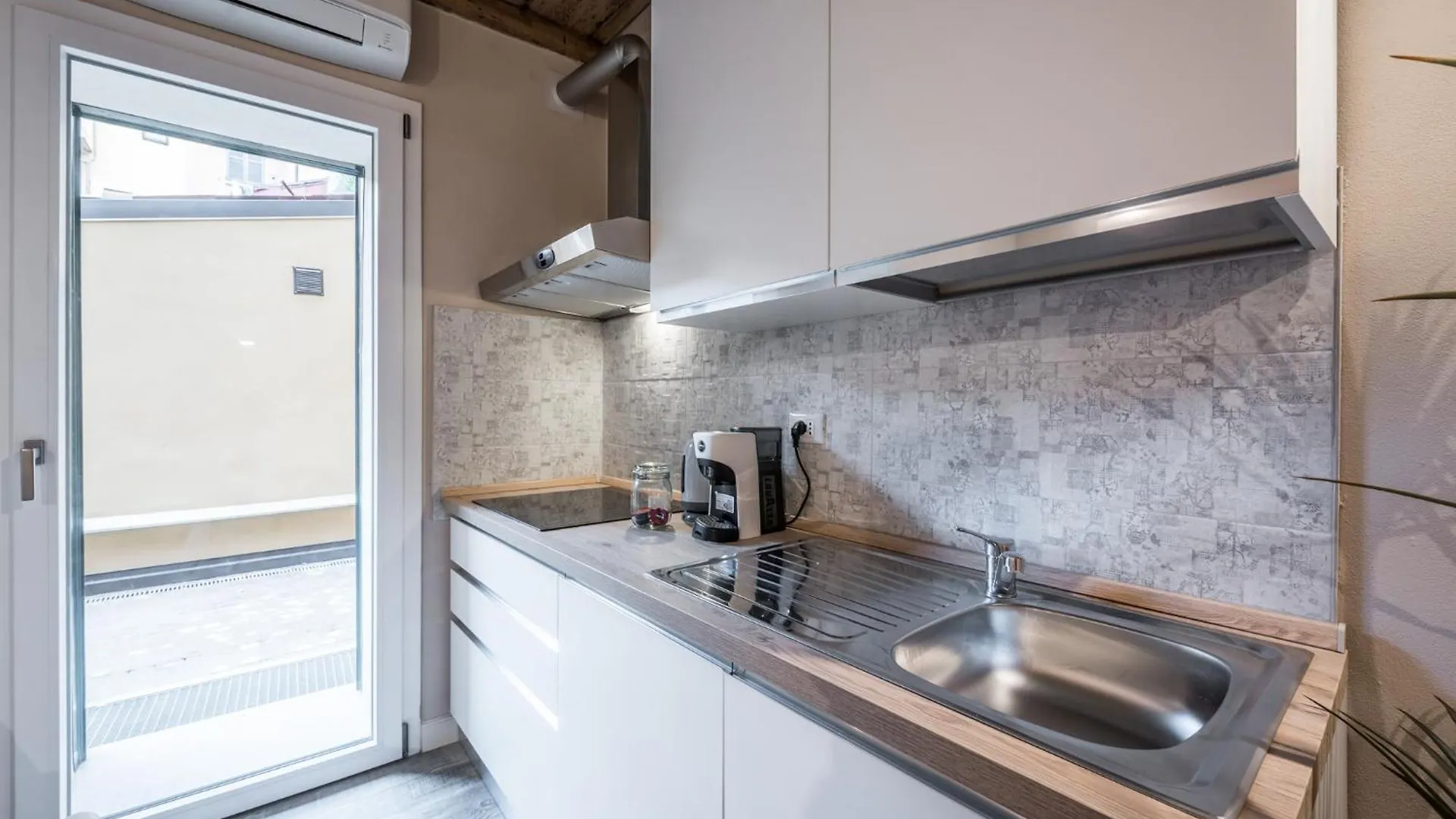 Broccaindosso Wood Apartments 5* 볼로냐 0*,  이탈리아